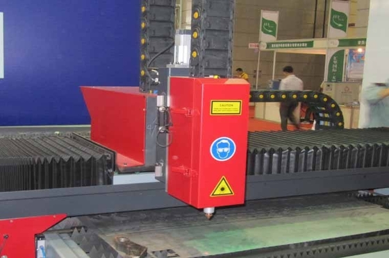 高速薄板金 CNC 繊維レーザーの打抜き機/装置